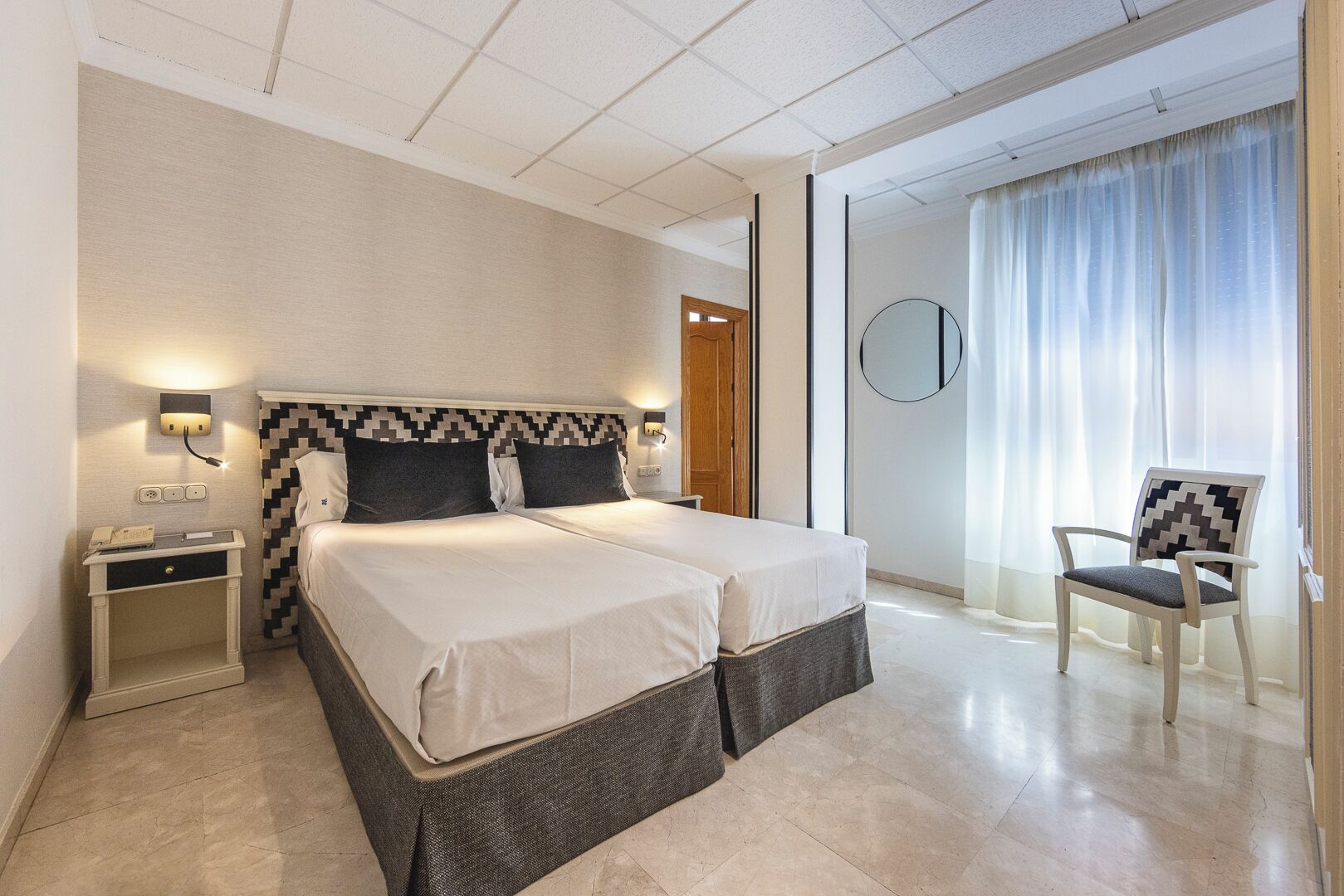 twin room | desk, free cots/infant beds, rollaway beds, free wifi