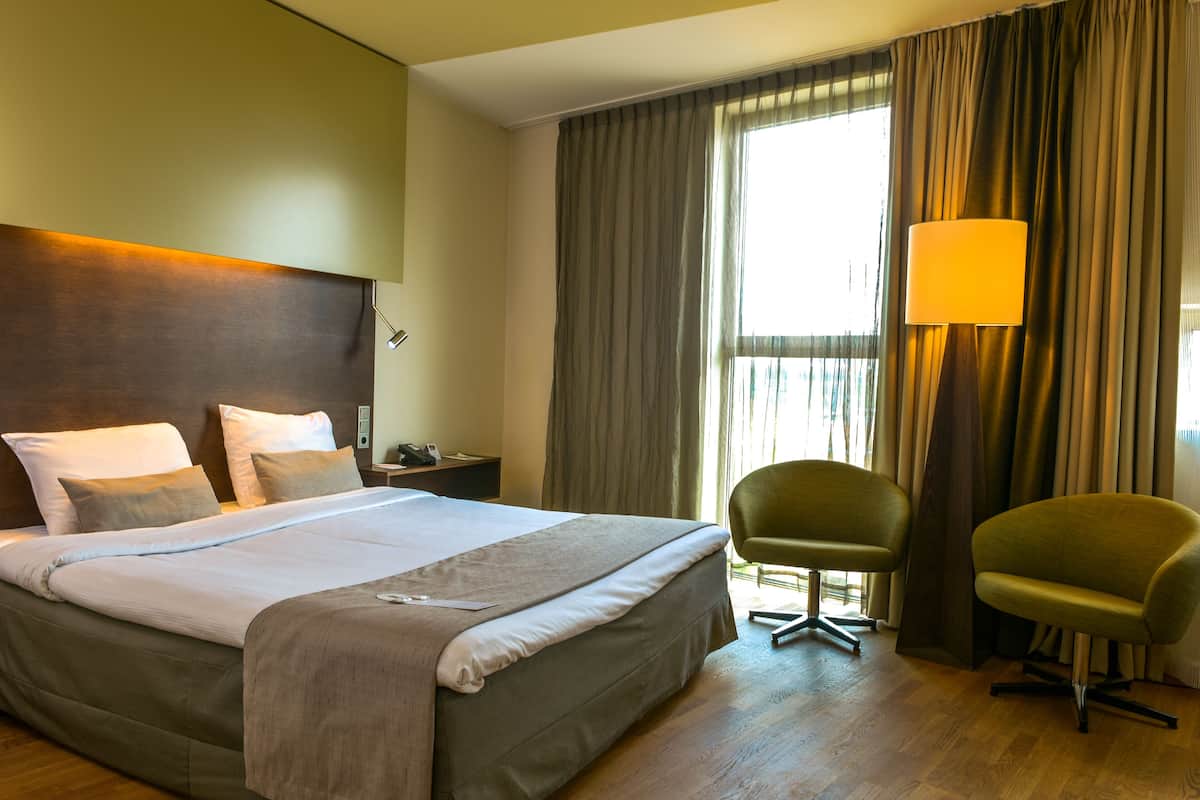 In-room safe, desk, laptop workspace, blackout drapes