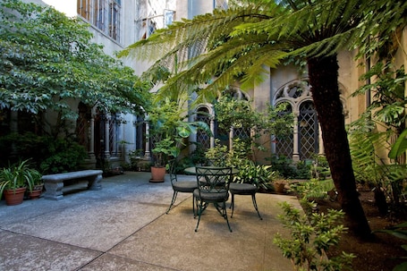 Áreas de la propiedad. Berkeley City Club