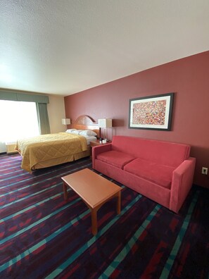 Desk, iron/ironing board, free WiFi, bed sheets - Budget Inn San Leandro (San Leandro)