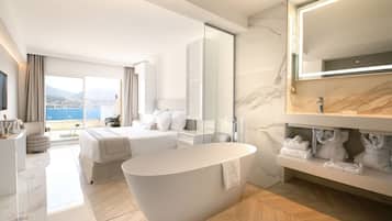 Habitación doble junior | Ropa de cama de alta calidad y minibar
