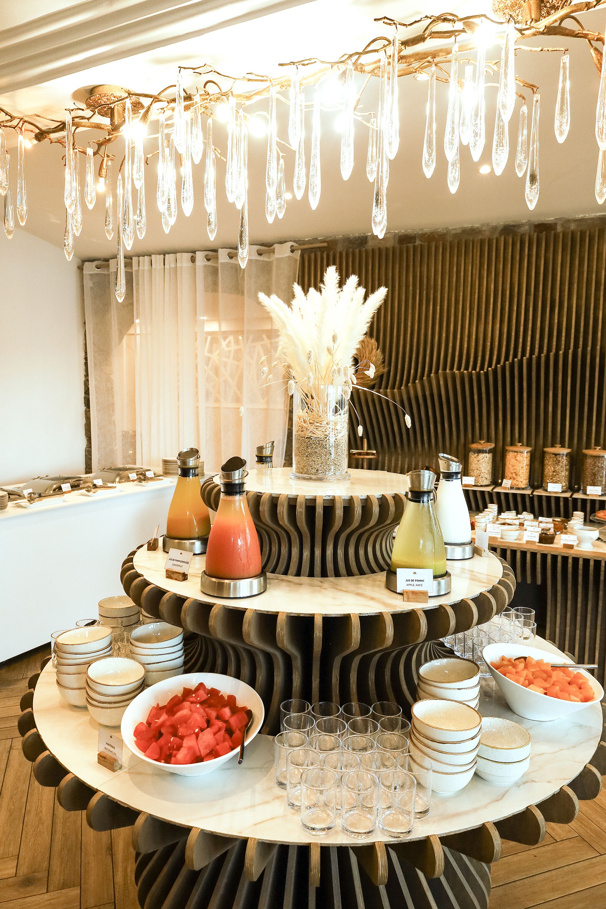 daily buffet breakfast (eur 38 per person)