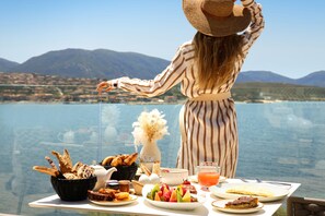 Daily buffet breakfast (EUR 38 per person)