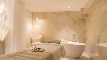 Couples treatment rooms, hot tub, steam room, Turkish bath