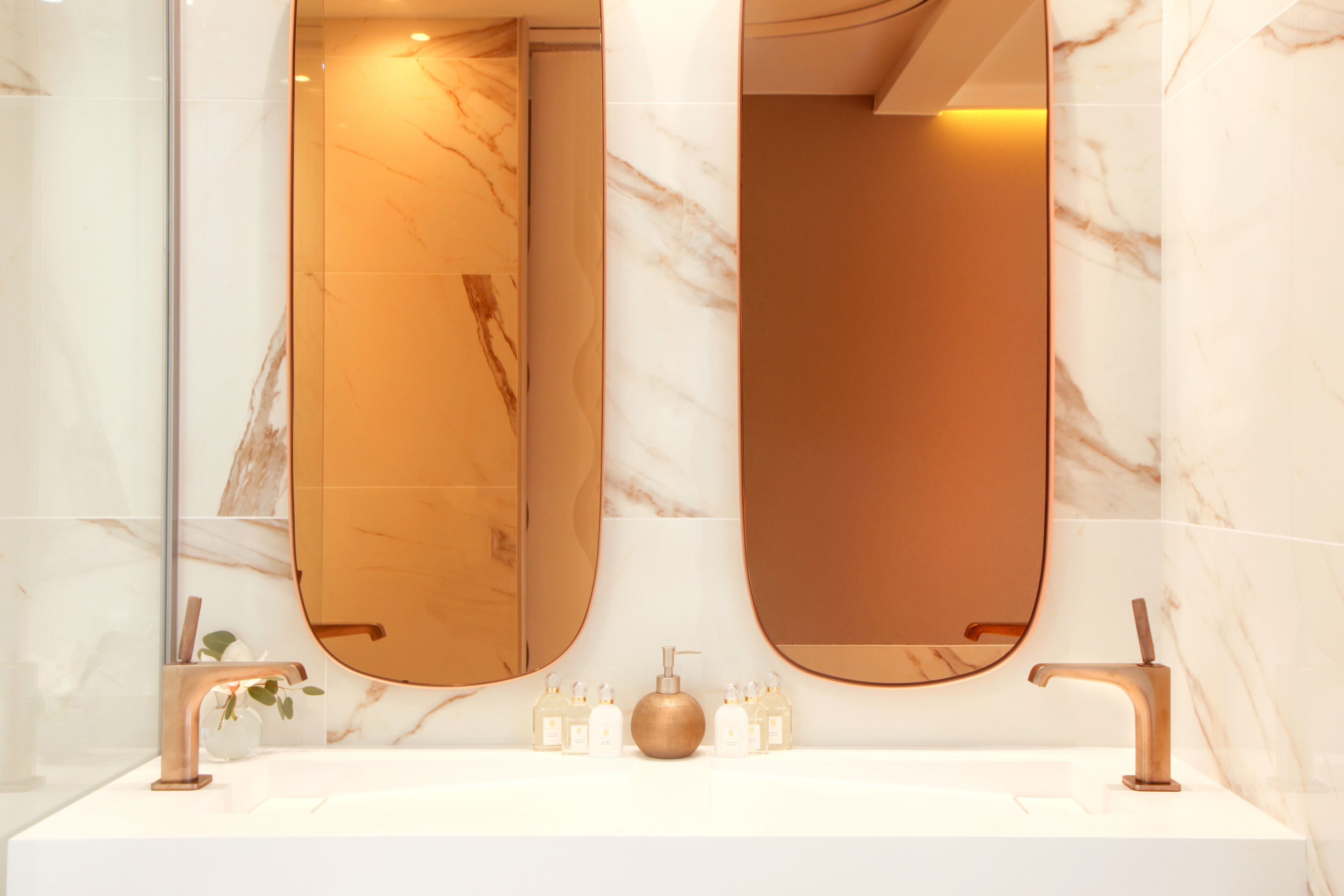 separate bathtub and shower, rainfall showerhead, designer toiletries