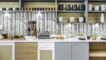 Daily buffet breakfast (EUR 18.00 per person)