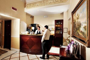 Bar (in der Unterkunft)