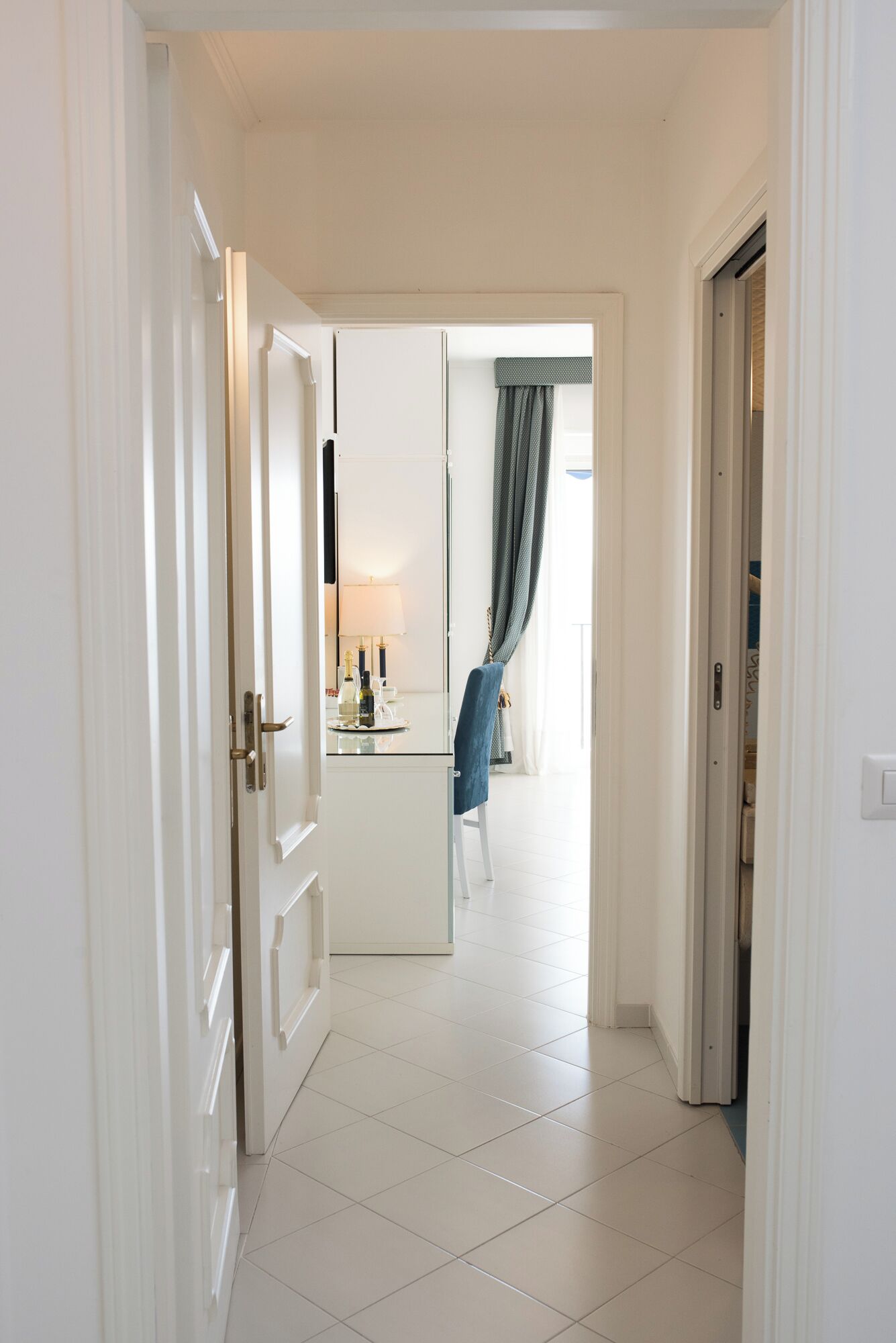 1 bedroom, hypo-allergenic bedding, minibar, in-room safe