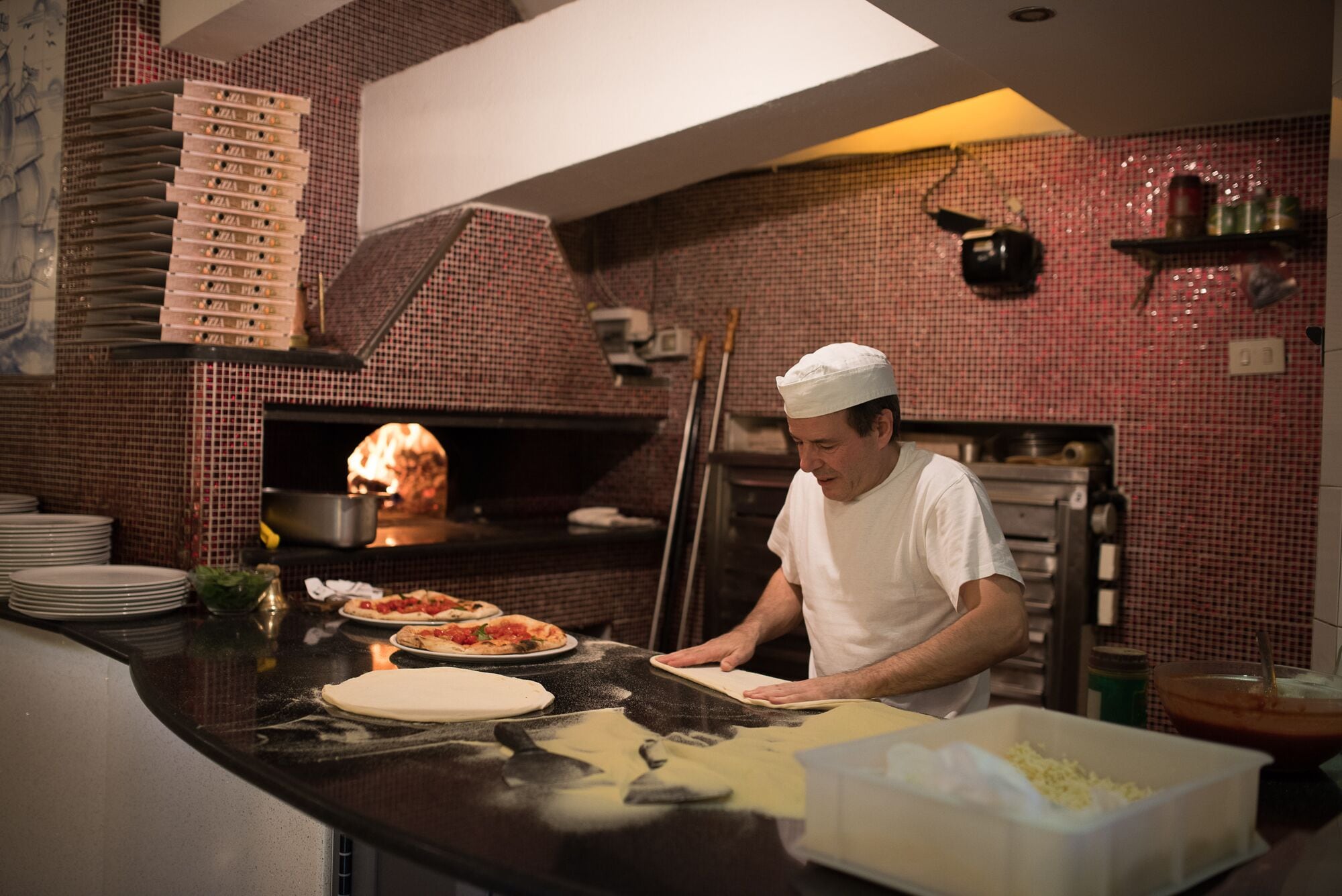 2 restaurants, breakfast, lunch served; local and international cuisine