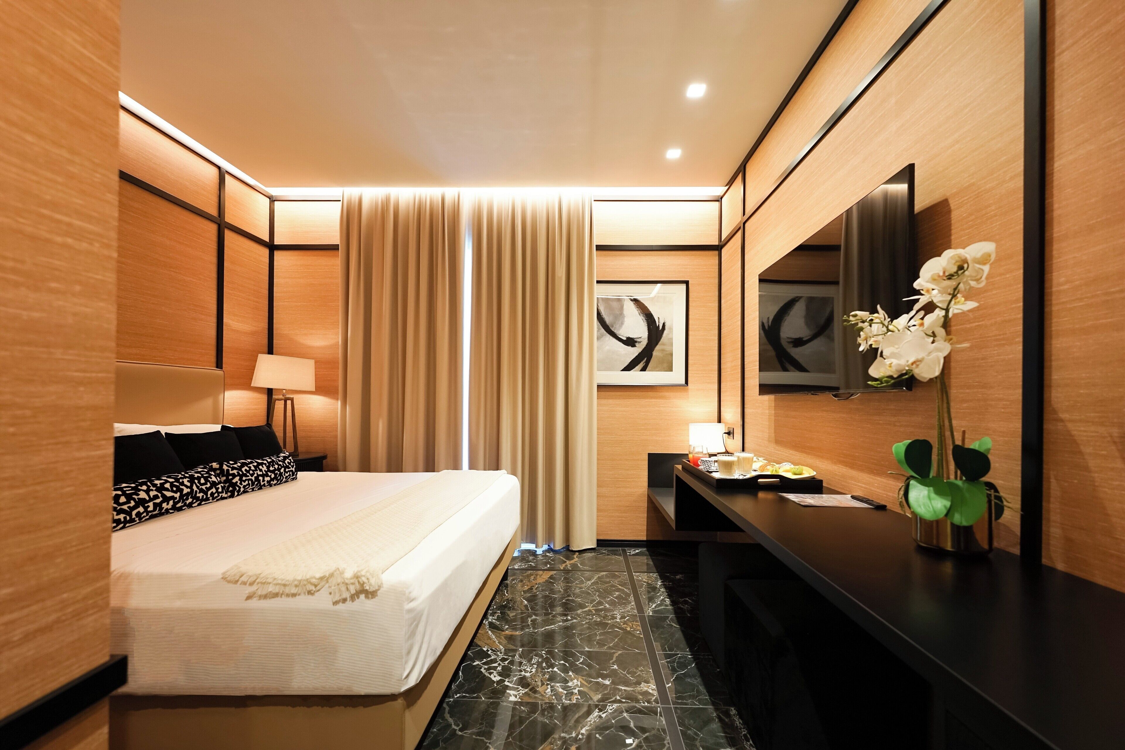 executive studio suite | 1 bedroom, in-room safe, free wifi, bed sheets