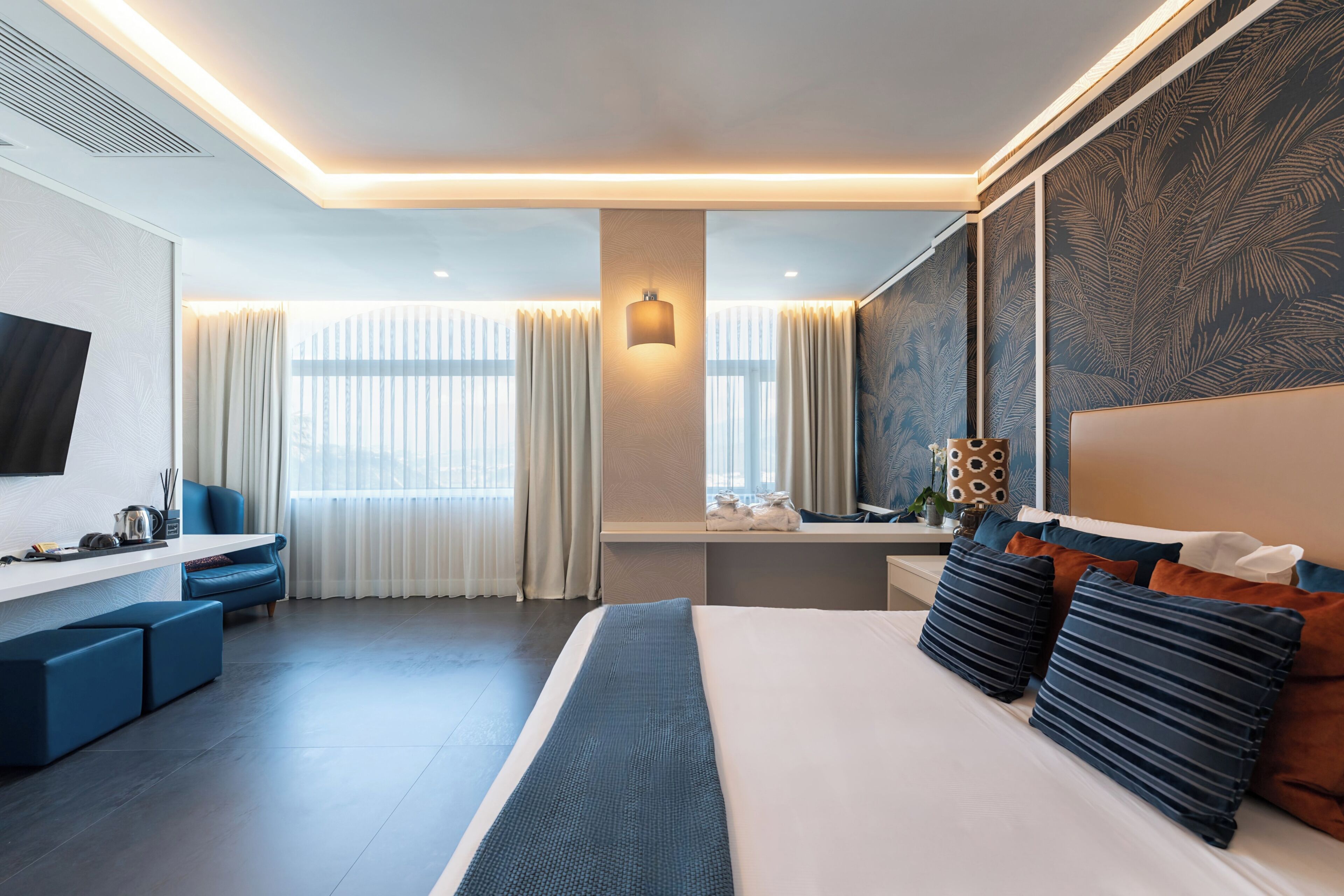 Junior-studiosviitti | Tallelokero huoneessa, ilmainen Wi-Fi, vuodevaatteet