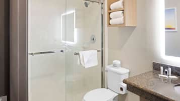 Standard Room, 1 King Bed, Smoking | Accessible bathroom