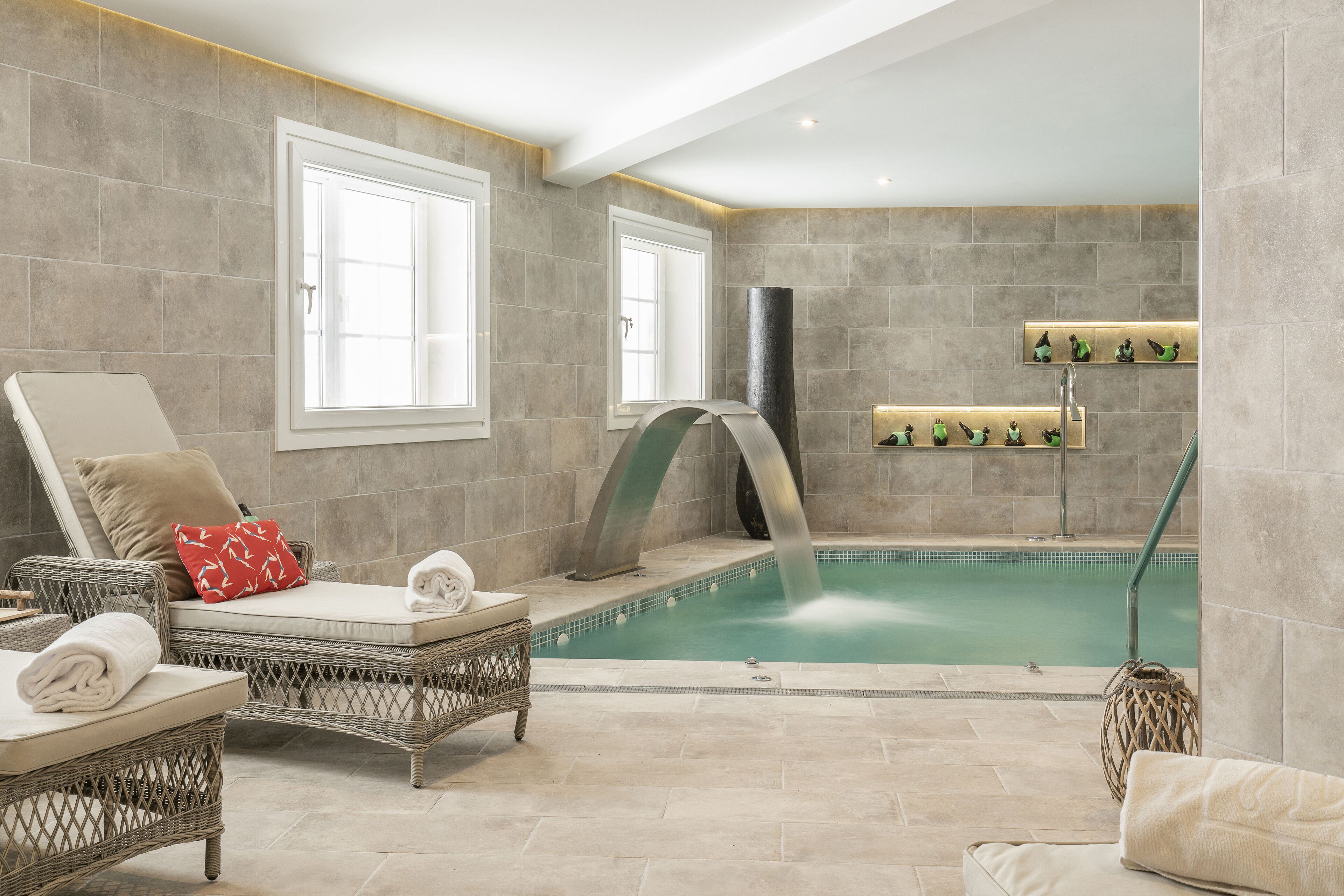 hot tub, body treatments, mud baths, hydrotherapy, body wraps