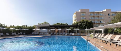 2 outdoor pools, pool umbrellas, sun loungers