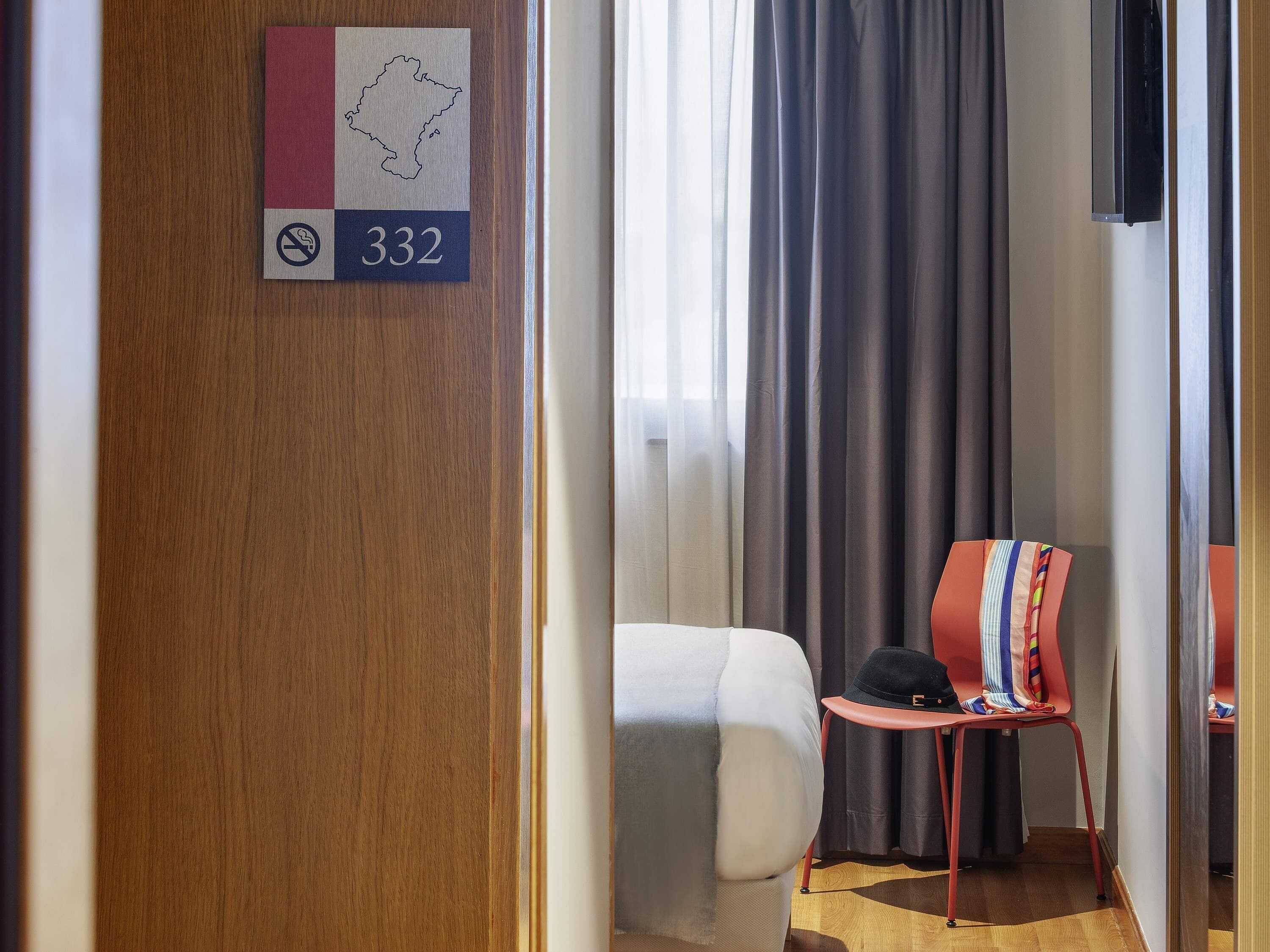 Standardzimmer, 1 Einzelbett | 1 Schlafzimmer, Daunenbettdecken, Zimmersafe, Schreibtisch
