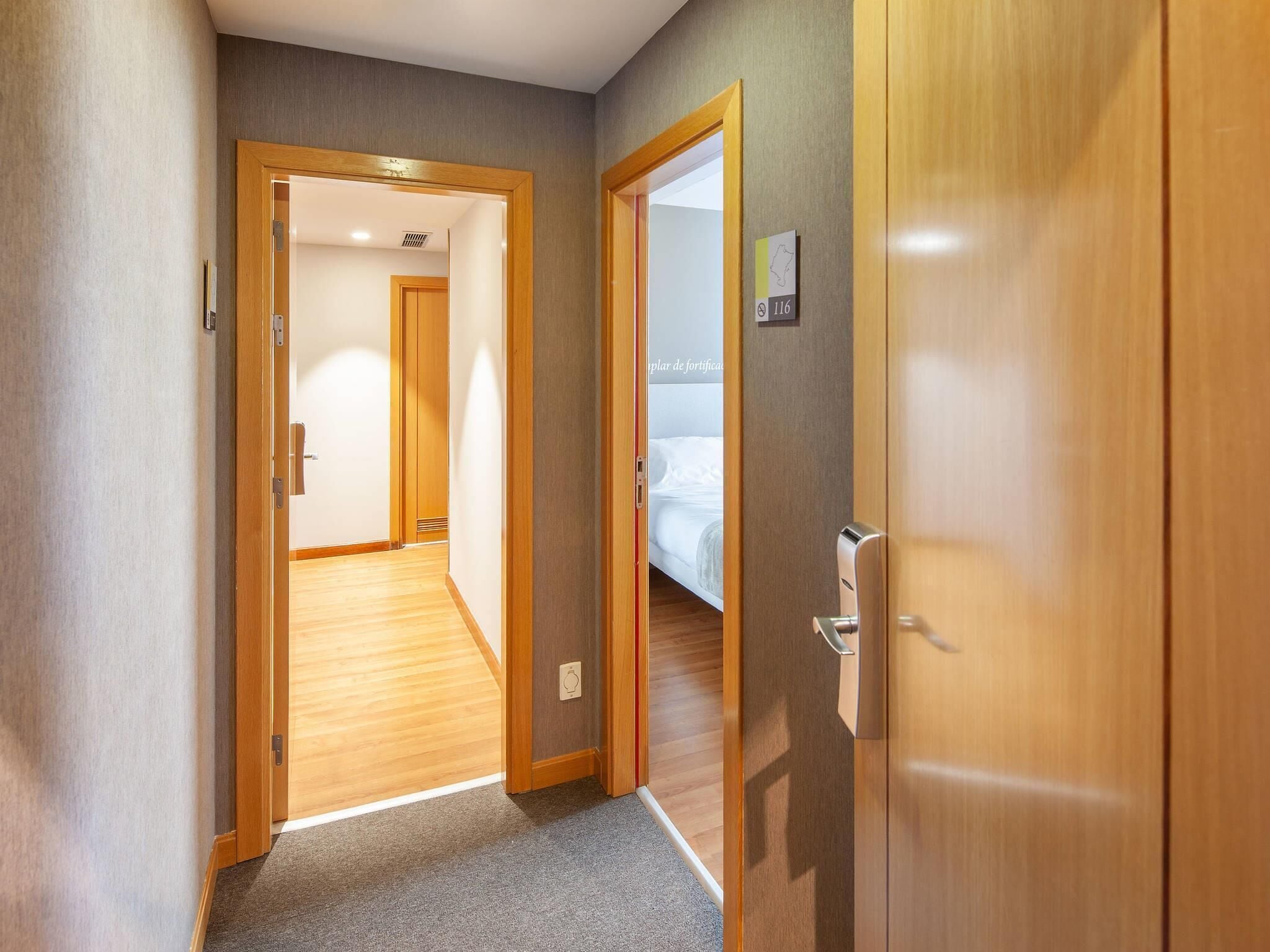 Foto - ibis Styles Pamplona Noain
