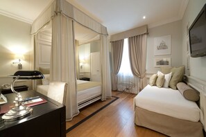 Triple Room | Down comforters, minibar, in-room safe, desk