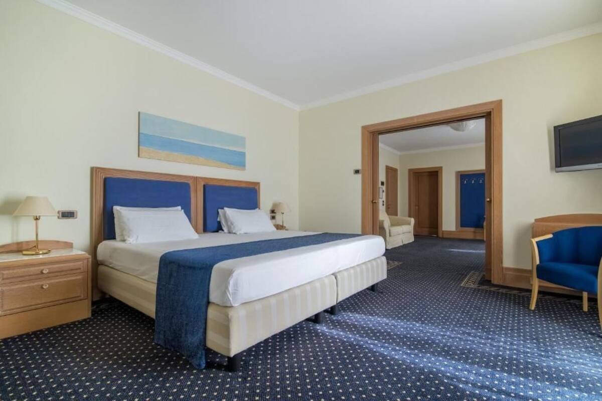 Suite, Sea View | Free WiFi