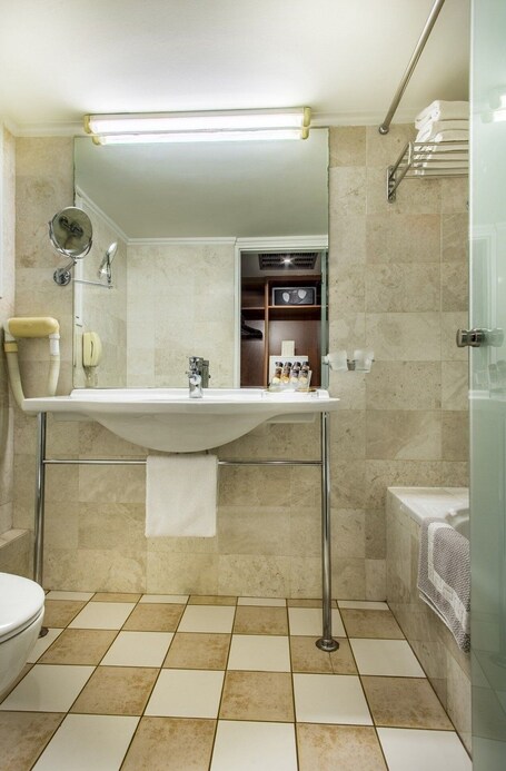 Airotel Alexandros Hotel - Image 38