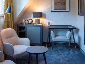 Minibar, in-room safe, desk, free WiFi - Hotel Restaurant & Spa Verte Vallée (Munster)