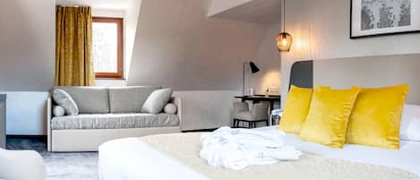 Minibar, una cassaforte in camera, una scrivania, Wi-Fi gratuito