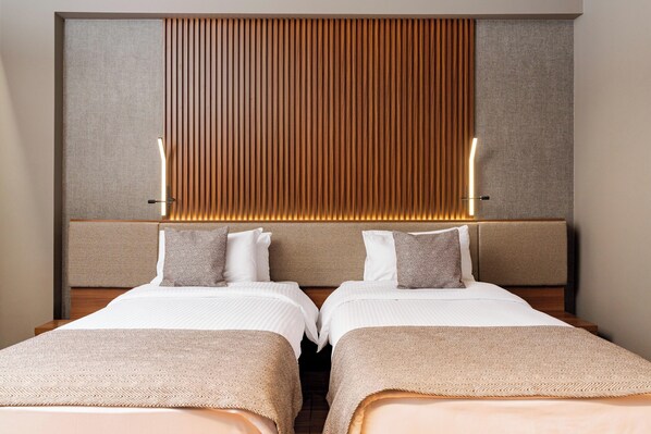 Standard Twin Room Breakfast Excluded | Minibar, in-room safe, desk, blackout drapes - RIN Airport (Otopeni)