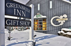 Snowshoeing - Greenbrier Inn (Killington)