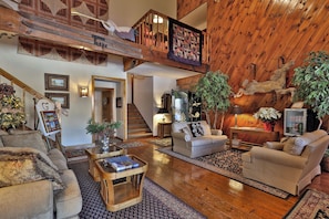 32-inch flat-screen TV with cable channels, TV - Greenbrier Inn (Killington)