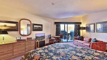 Deluxe Room, 1 Queen Bed - Ski Passes available at property | Down comforters, individually decorated, individually furnished