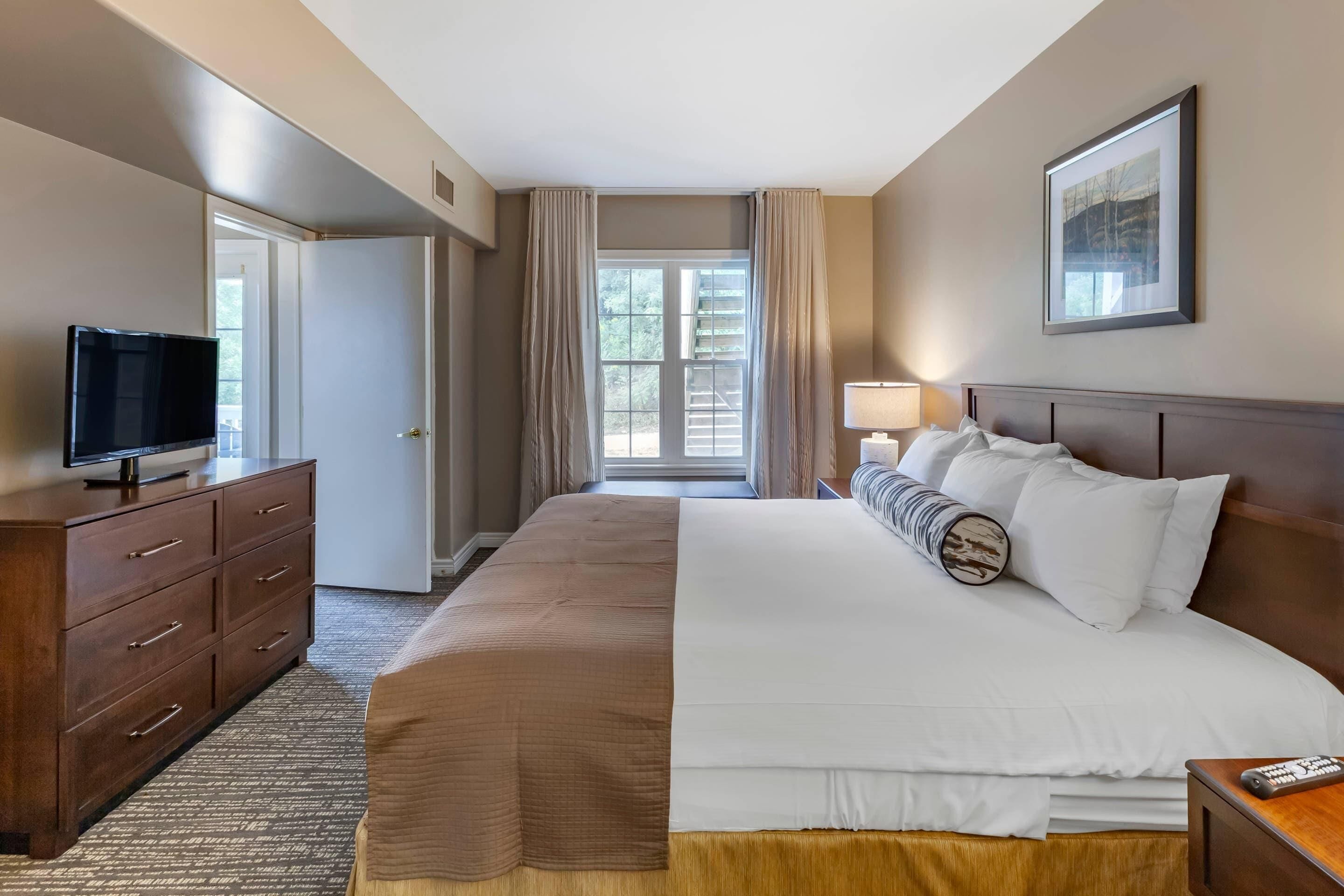 Ropa de cama de alta calidad y cortinas blackout 