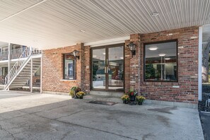 Entrée de l’hébergement