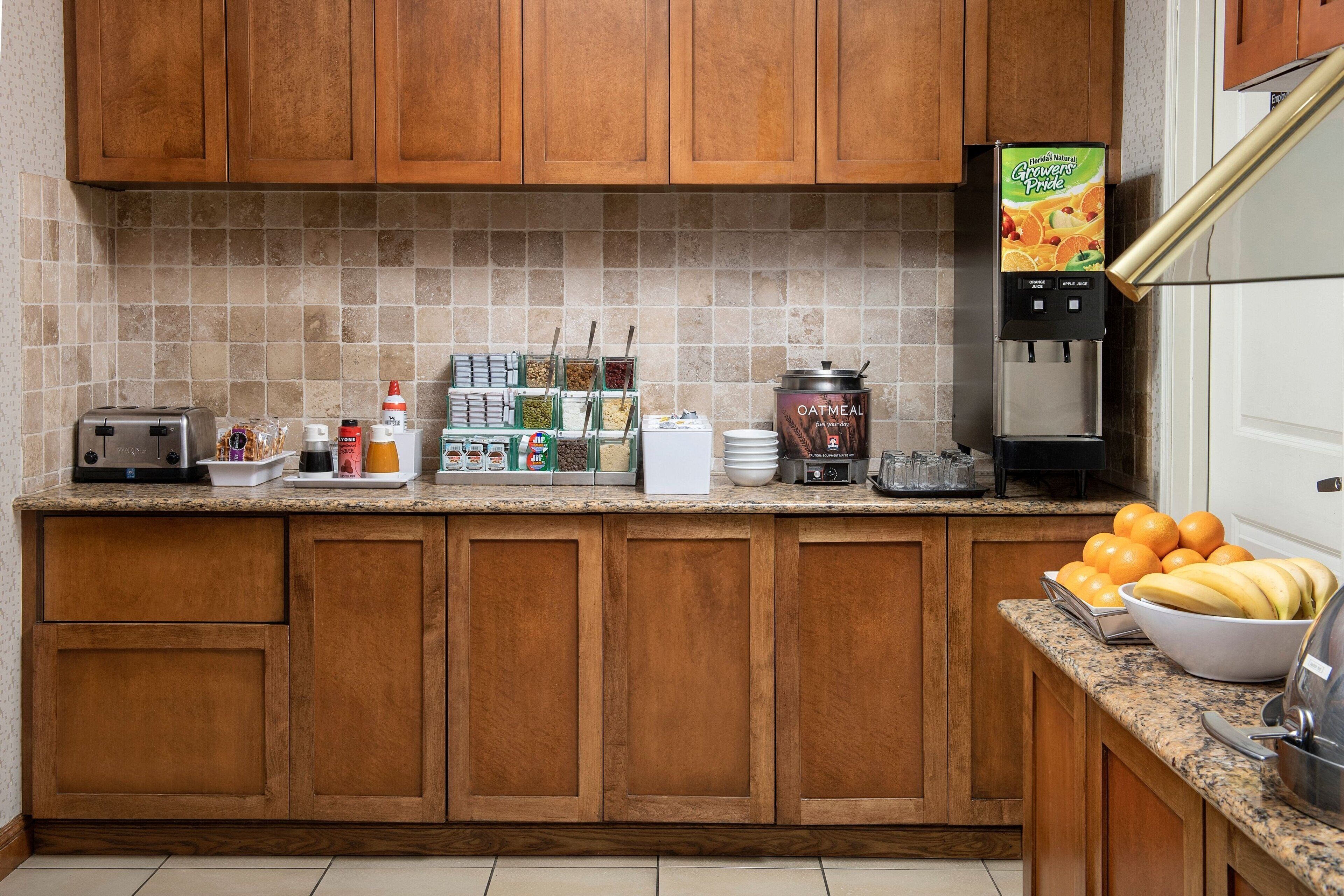 free daily continental breakfast