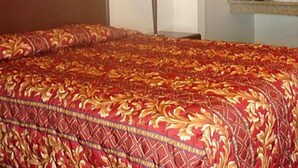Room - Holiday Motel Waynesburg (Waynesburg)