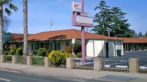 Exterior - Holiday Motel Waynesburg (Waynesburg)