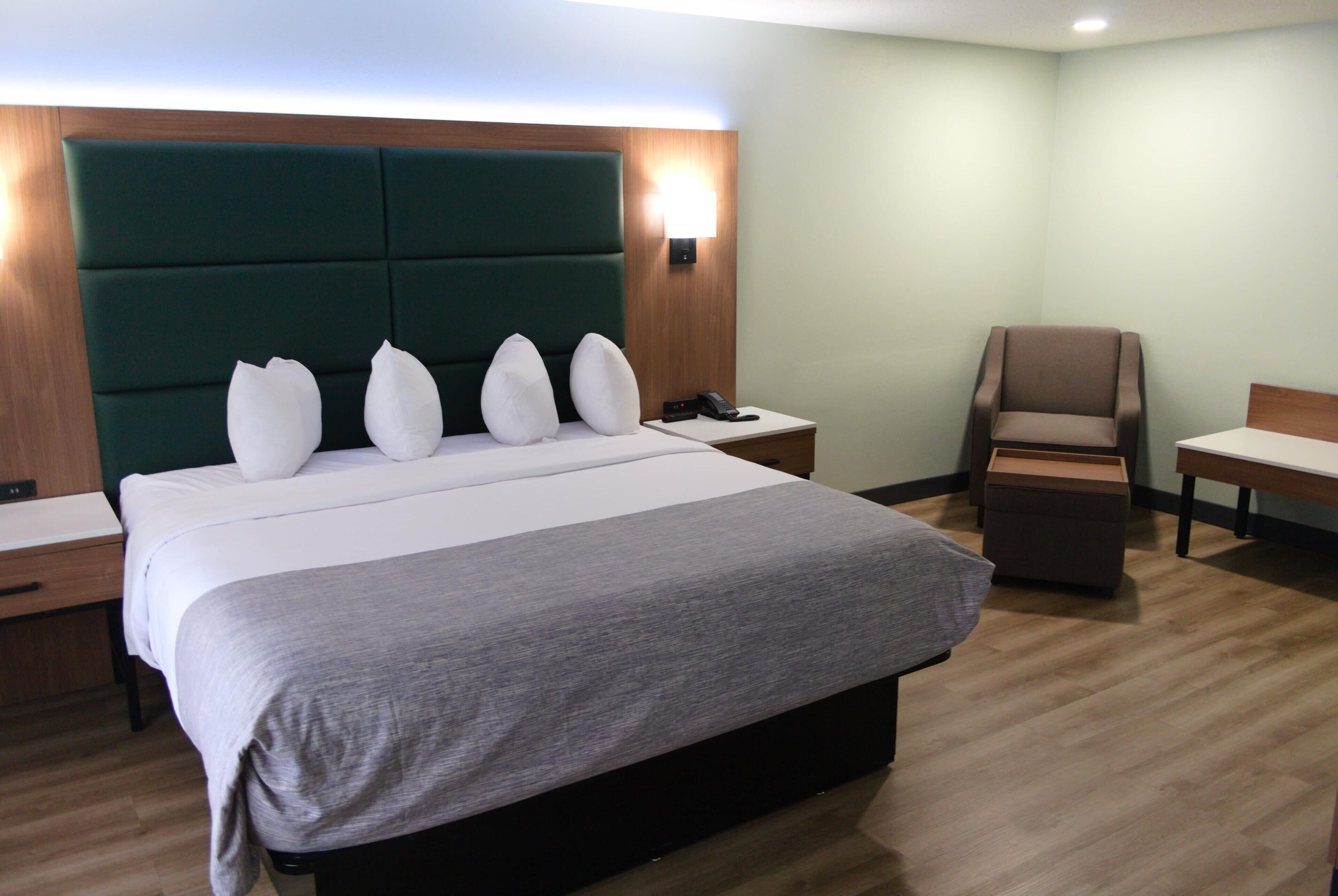 Coffres-forts dans les chambres, bureau, rideaux occultants