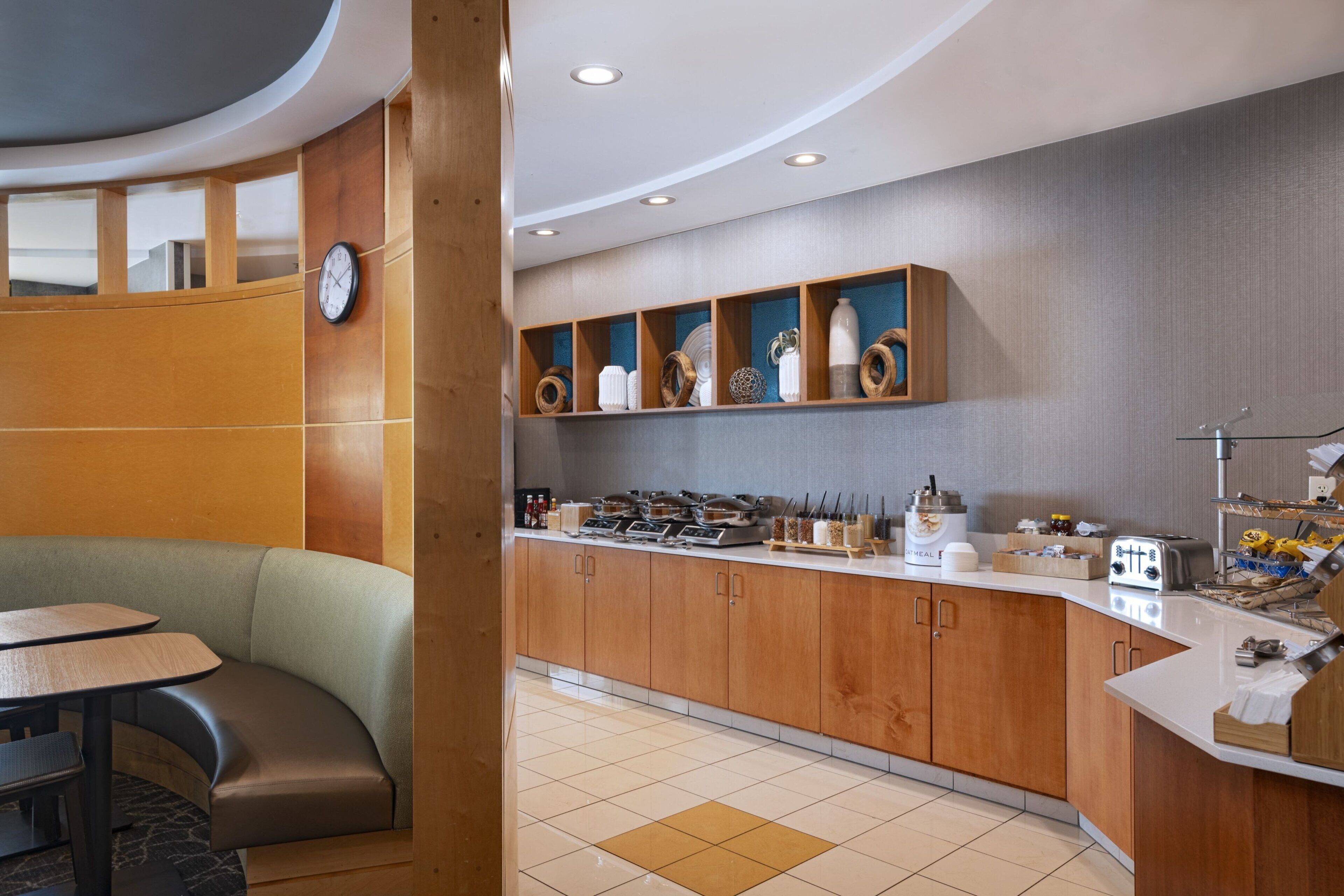 free daily on-the-go breakfast