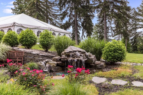 Traditions Hotel & Spa Johnson City - Binghamton, an Ascend Collection Hotel