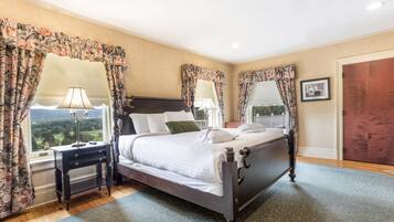 Sviitti, 1 suuri parisänky, tupakointi kielletty | Ylelliset vuodevaatteet, pillowtop-patjalliset sängyt