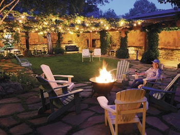 Property grounds at El Portal Sedona Hotel