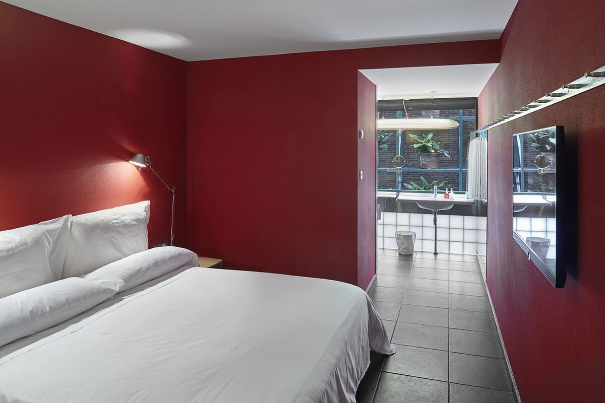 In-room safe, desk, soundproofing, iron/ironing board