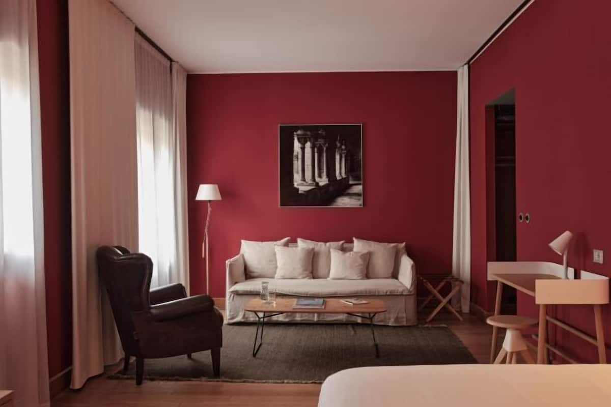 1 bedroom, down comforters, in-room safe, laptop workspace