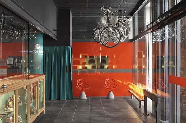 Bicycling - Casa Camper Barcelona (Barcelona)