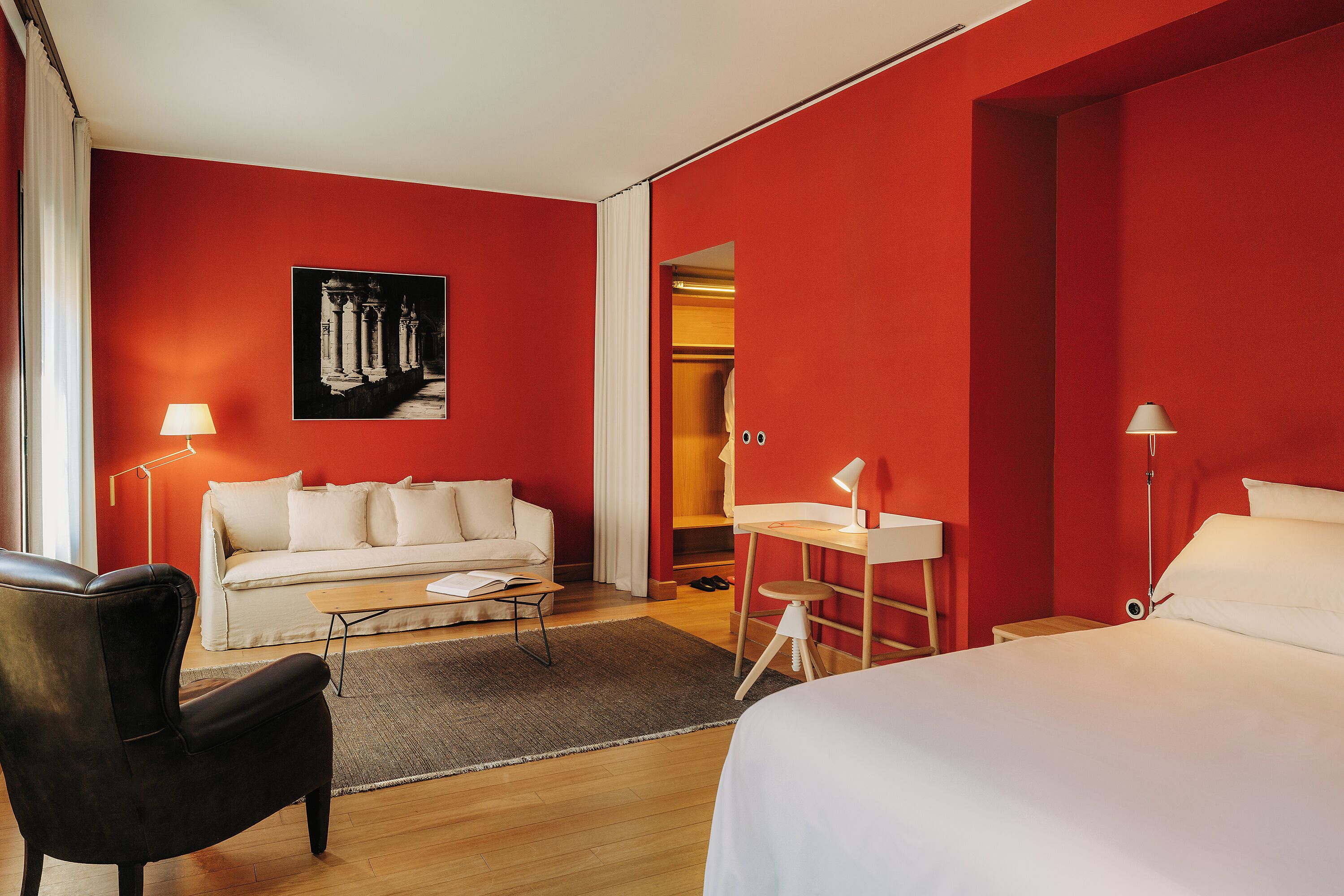 Deluxe Double Room, City View | Down duvets, in-room safe, laptop workspace, soundproofing