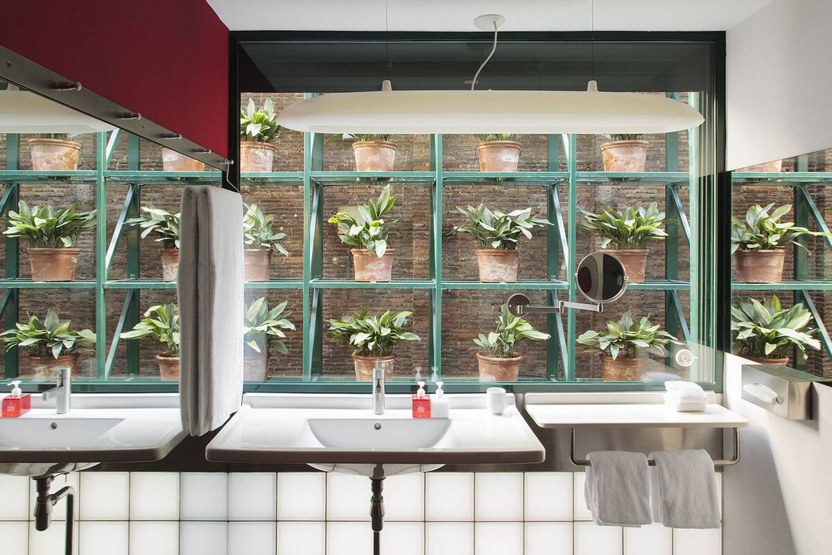 rainfall showerhead, free toiletries, hair dryer, bathrobes