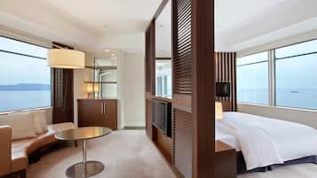 パノラミック スイート | 1 室のベッドルーム、羽毛の掛け布団、遮光カーテン、防音設備