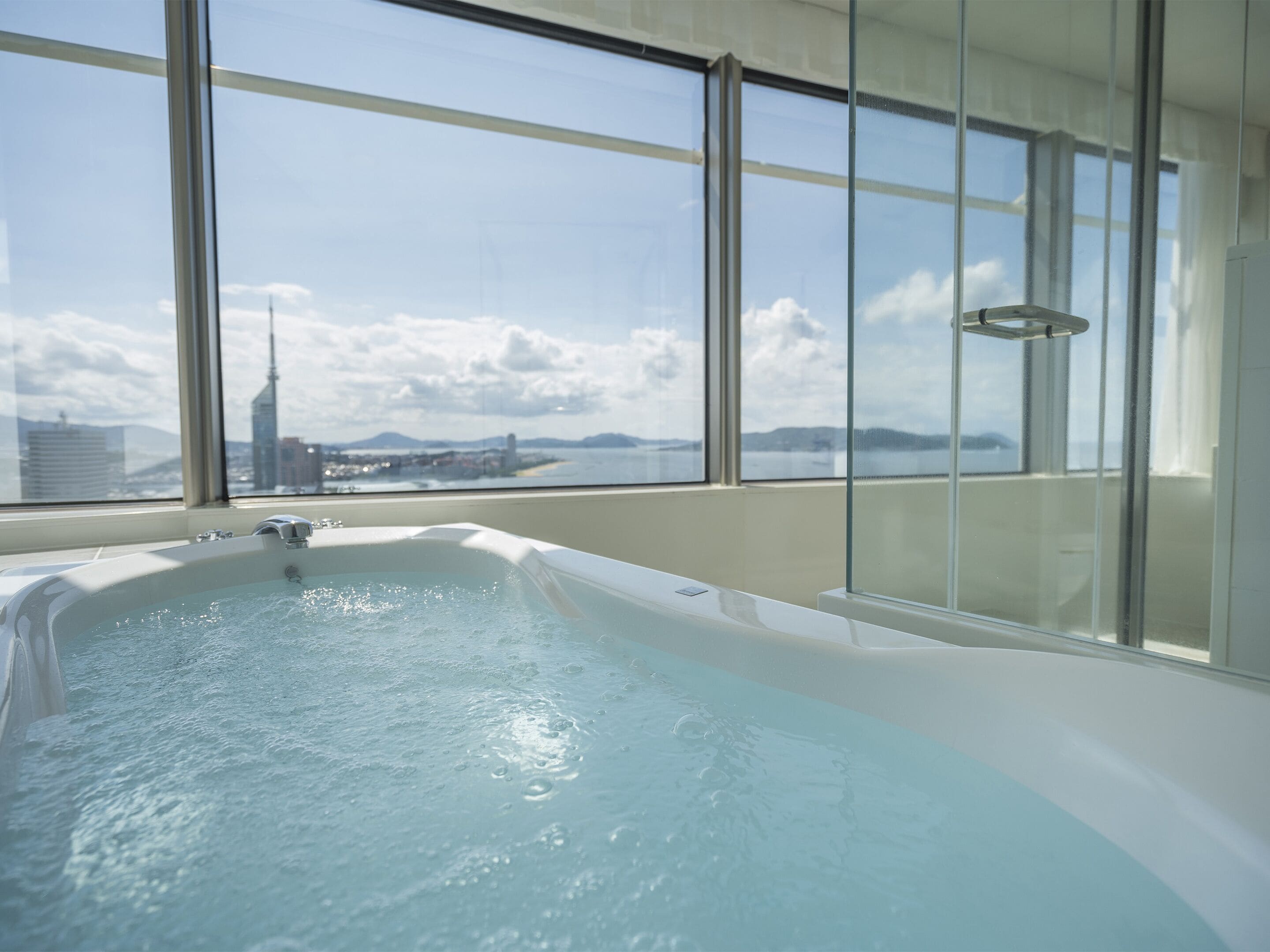 panoramic suite | 1 bedroom, down duvets, blackout curtains, soundproofing