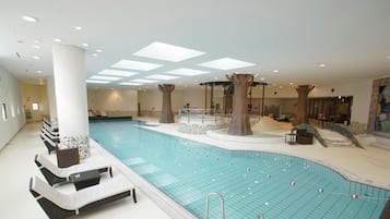 屋内プール、屋外プール