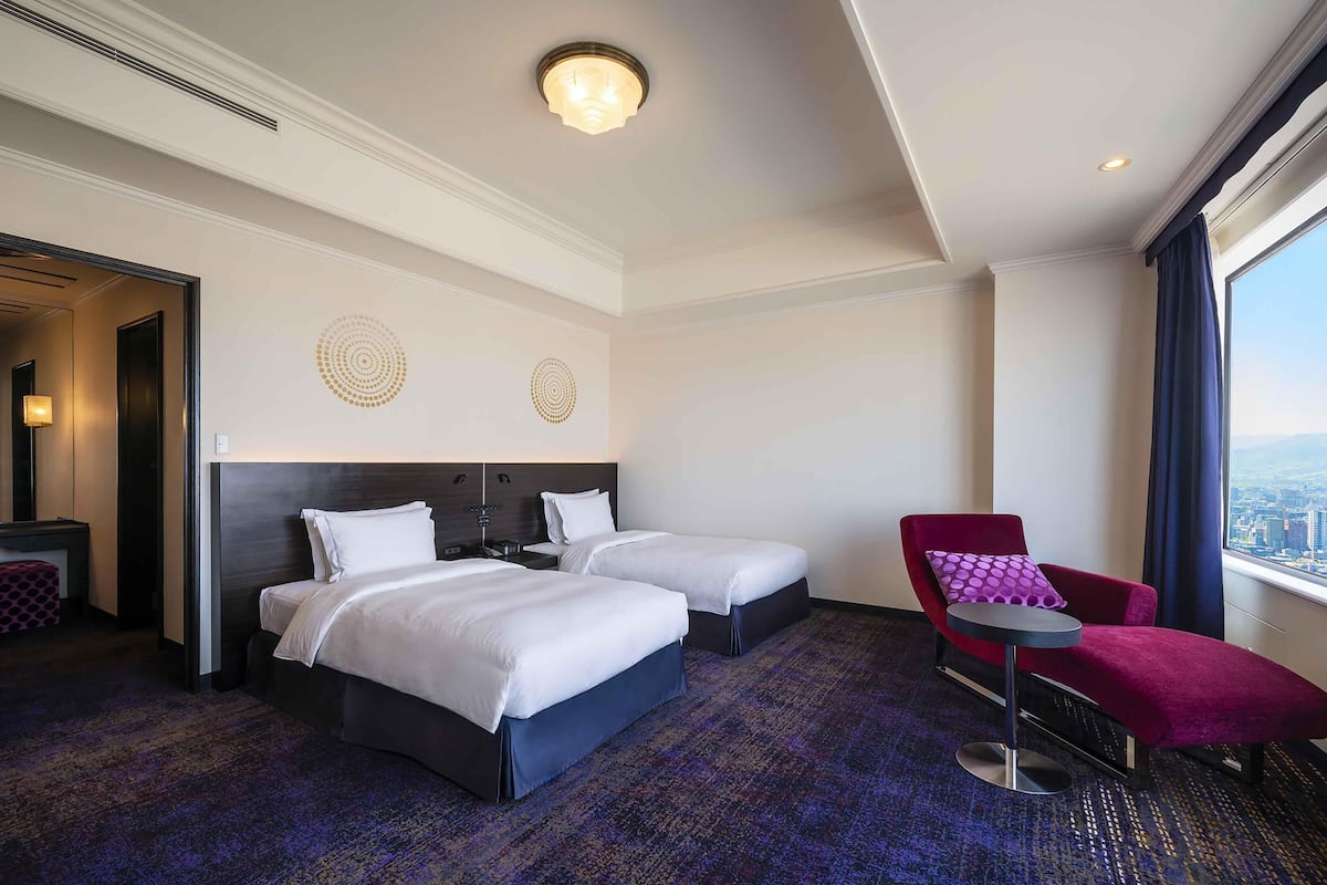 Executive Twin Suite | Living area