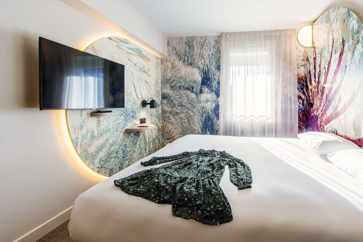 Standard Twin Room, Multiple Beds | Premium bedding, pillowtop beds, desk, blackout drapes