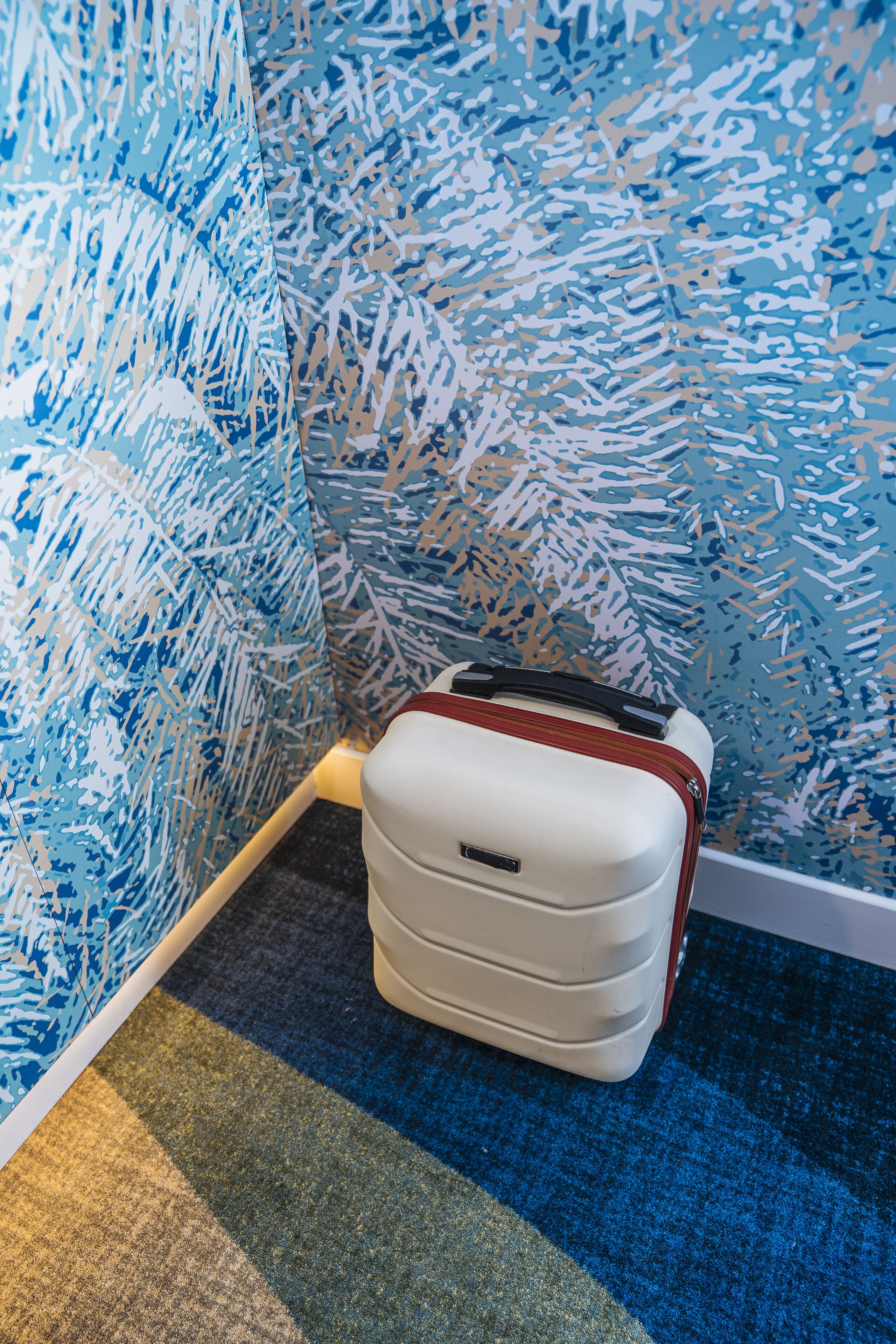 premium bedding, pillow-top beds, desk, blackout curtains